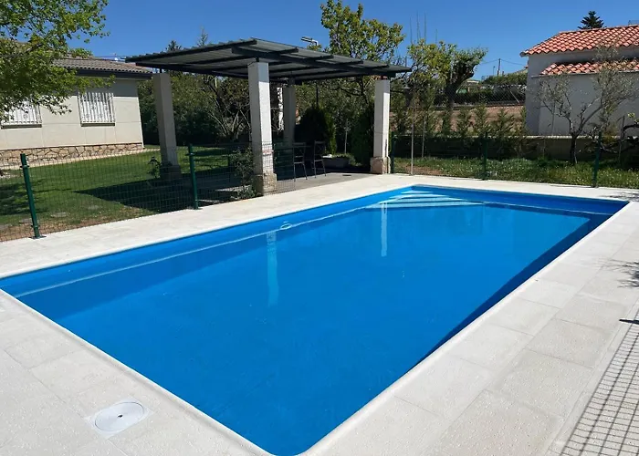 Tres Hermanos Con Piscina Privada